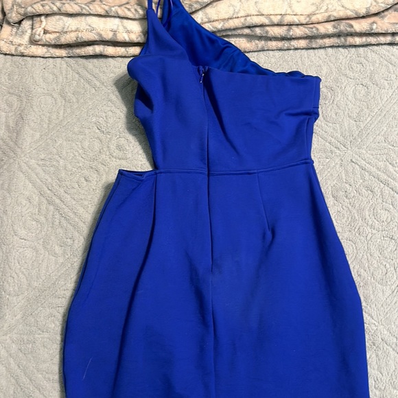 Royal blue by the way brand dress with side cutout size small worn once - Picture 2 of 3